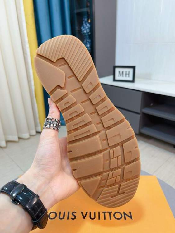 Picture of Louis Vuitton Shoes _SKULVsz38-44mnf061717176